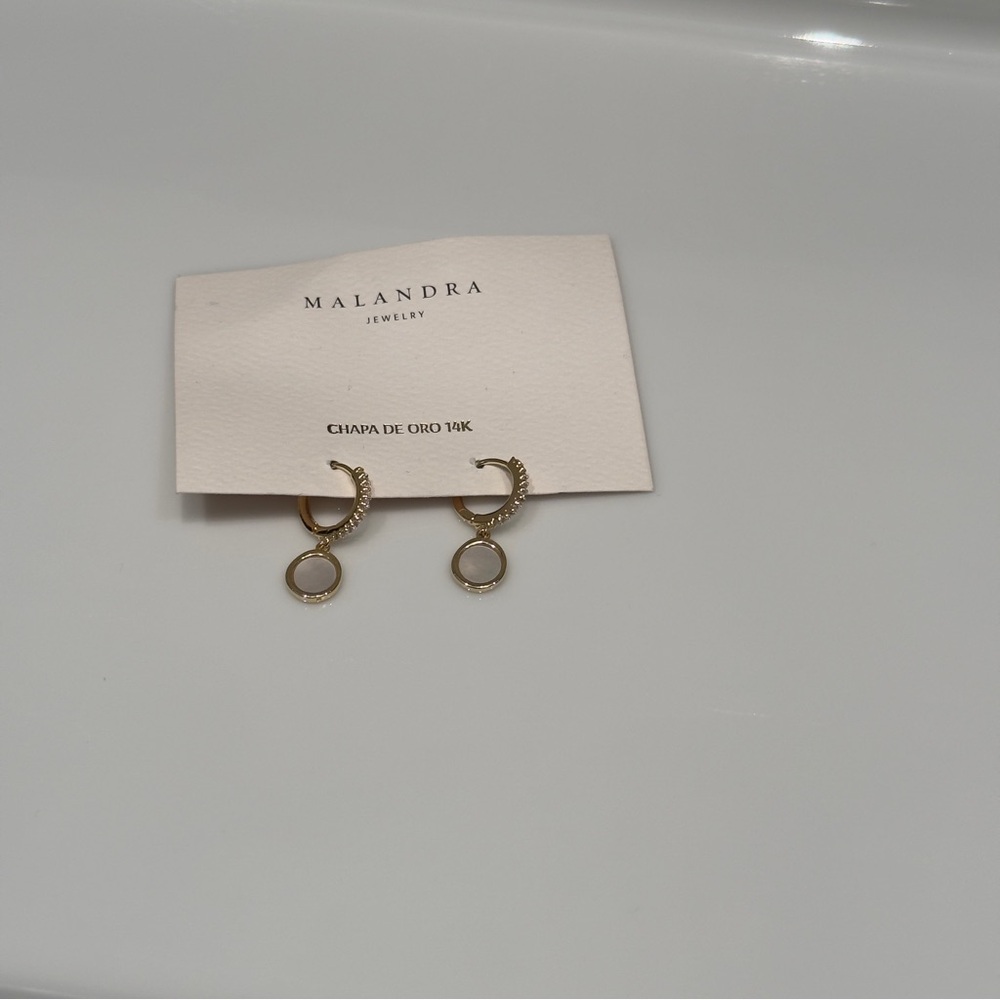 NWT Malandra Jewelry 14k Gold CZ Huggies Earrings Mother Of Pearl Drop - Picture 6 of 7